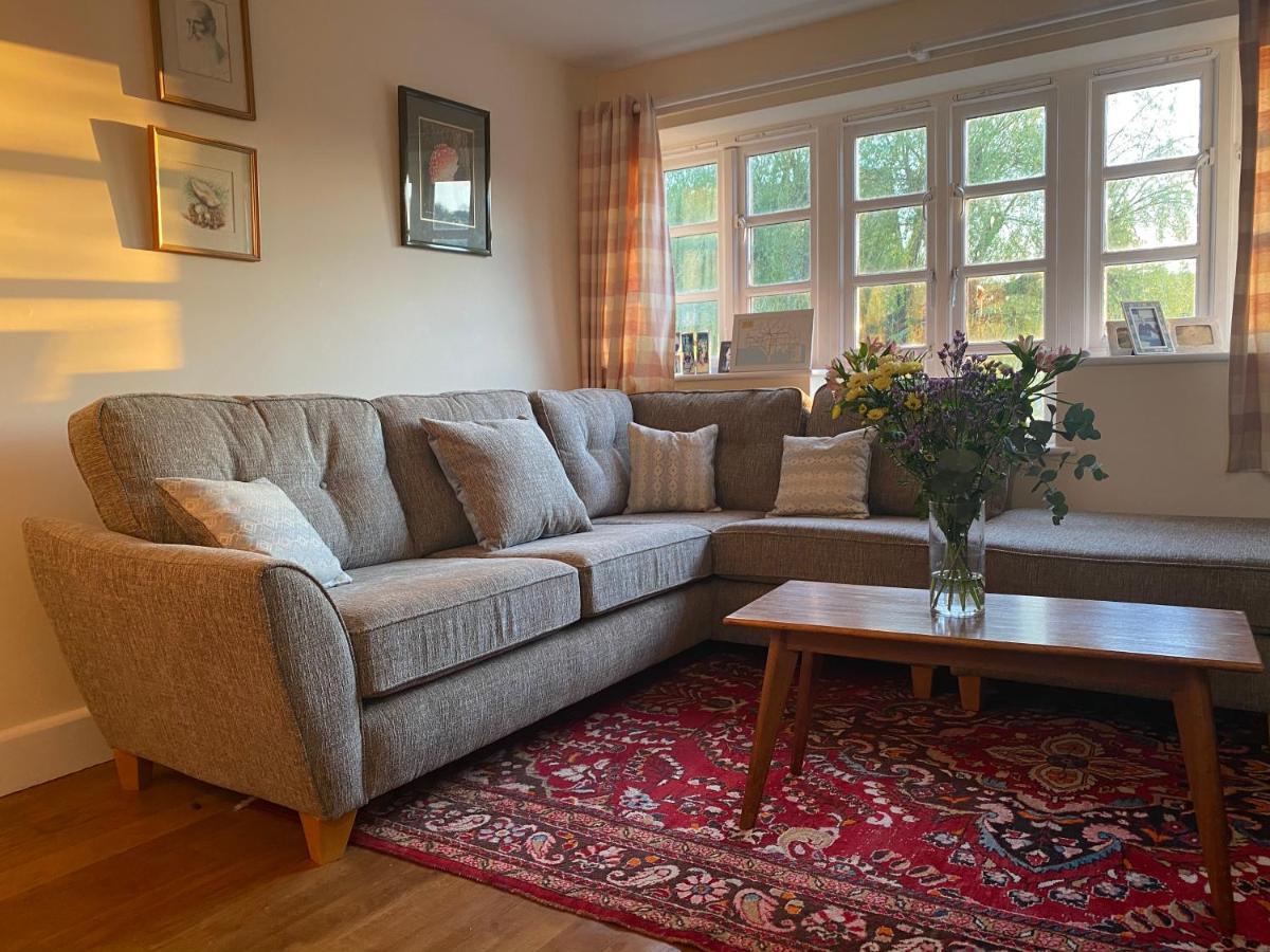 Vila Relaxing Townhouse In The Heart Of Bridport Exteriér fotografie