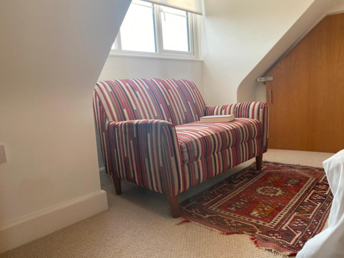 Vila Relaxing Townhouse In The Heart Of Bridport Exteriér fotografie